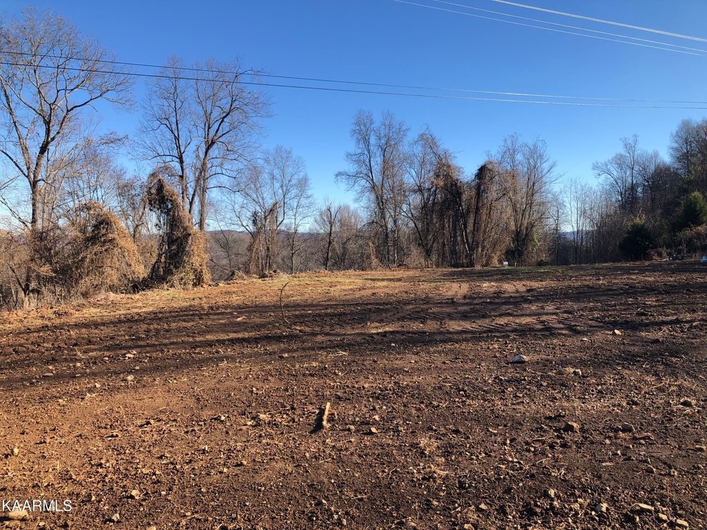 Photo of 3500 Cave Springs Road Rd, Tazewell, TN 37879 (MLS # 1207867)