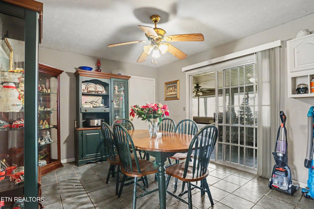 Photo of 912 Royal Ave, Seymour, TN 37865 (MLS # 1356716)