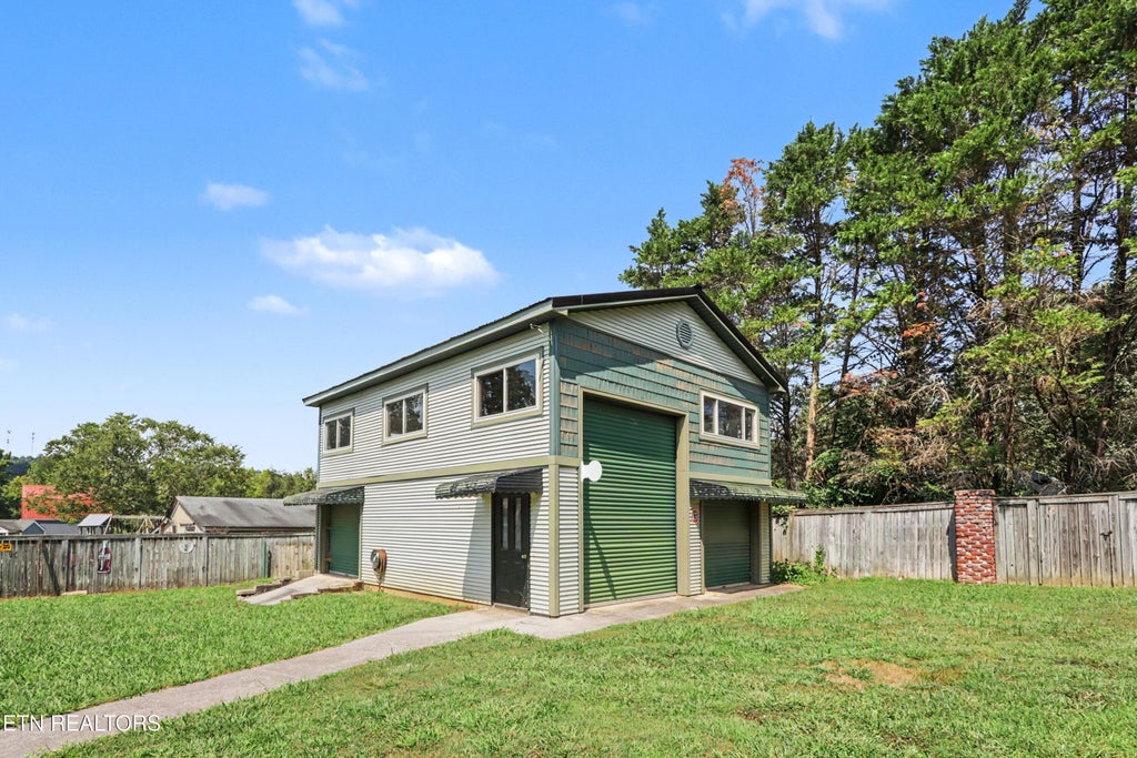 Photo of 912 Royal Ave, Seymour, TN 37865 (MLS # 1356716)