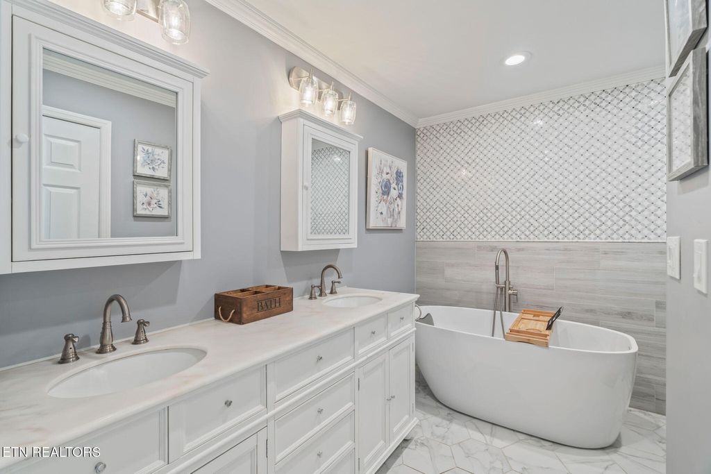 Photo of 744 Butler Drive, Loudon, TN 37774 (MLS # 1324478)