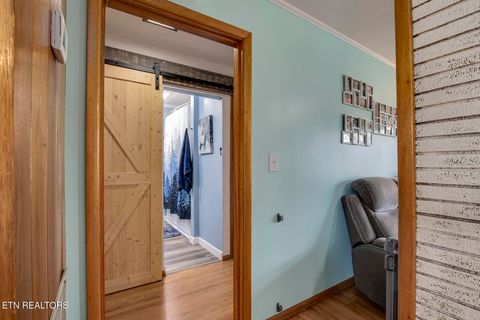 Tiny photo for 410 Douglas Lane, Clinton, TN 37716 (MLS # 1321029)