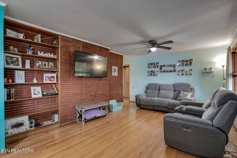 Tiny photo for 410 Douglas Lane, Clinton, TN 37716 (MLS # 1321029)
