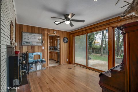 Tiny photo for 410 Douglas Lane, Clinton, TN 37716 (MLS # 1321029)