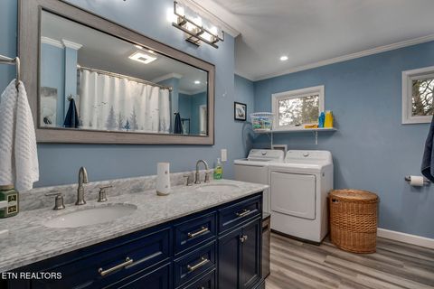 Tiny photo for 410 Douglas Lane, Clinton, TN 37716 (MLS # 1321029)