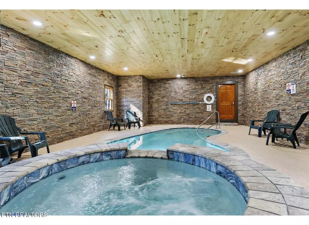 Photo of 4049 Rountop Drive, Sevierville, TN 37862 (MLS # 1316720)