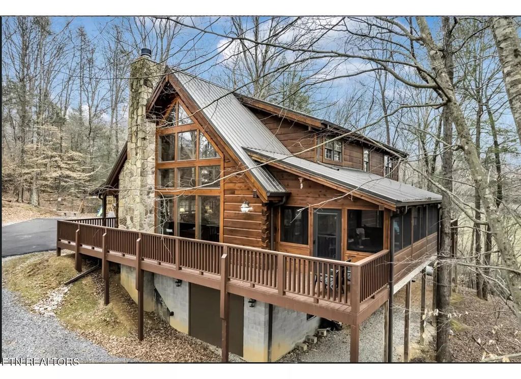 Photo of 4049 Rountop Drive, Sevierville, TN 37862 (MLS # 1316720)