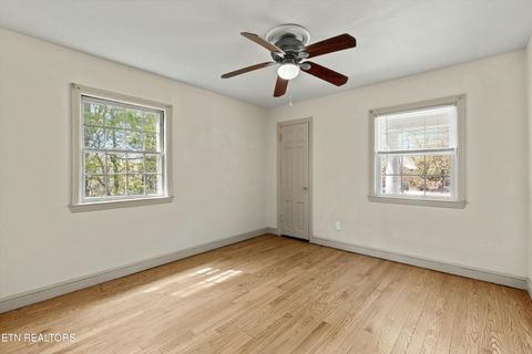 Tiny photo for 4304 Kingston Pike, Knoxville, TN 37919 (MLS # 1297447)
