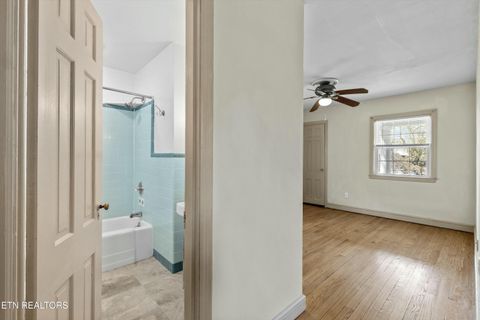 Tiny photo for 4304 Kingston Pike, Knoxville, TN 37919 (MLS # 1297447)