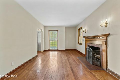 Tiny photo for 4304 Kingston Pike, Knoxville, TN 37919 (MLS # 1297447)