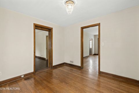 Tiny photo for 4304 Kingston Pike, Knoxville, TN 37919 (MLS # 1297447)