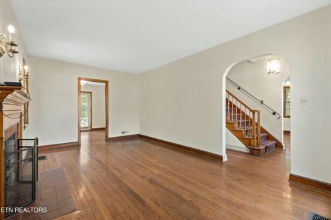 Tiny photo for 4304 Kingston Pike, Knoxville, TN 37919 (MLS # 1297447)