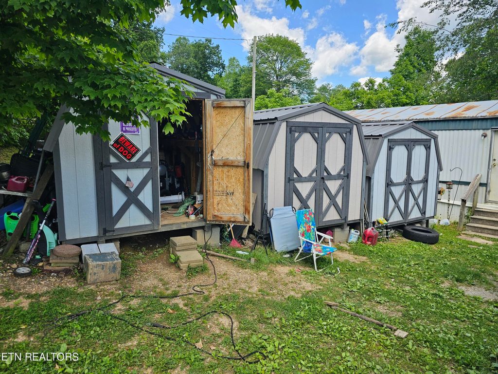 Photo of 169 Metcalf Lane, Tazewell, TN 37879 (MLS # 1264458)