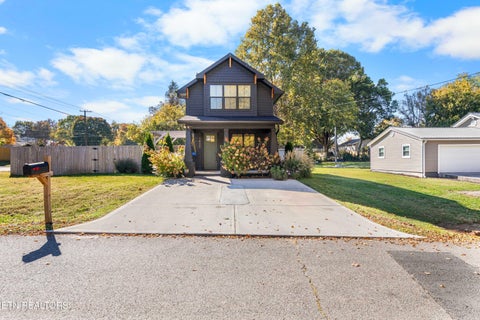 Photo of 1822 Earl Ave, Knoxville, TN 37920 (MLS # 1360409)