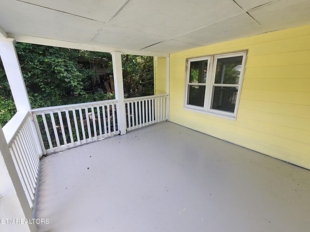Photo of 308 E Prospect St, LaFollette, TN 37766 (MLS # 1308410)