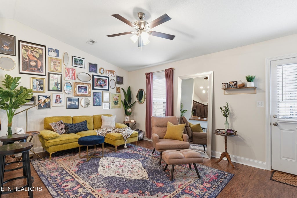 Photo of 735 Greensboro Way, Knoxville, TN 37912 (MLS # 1343974)