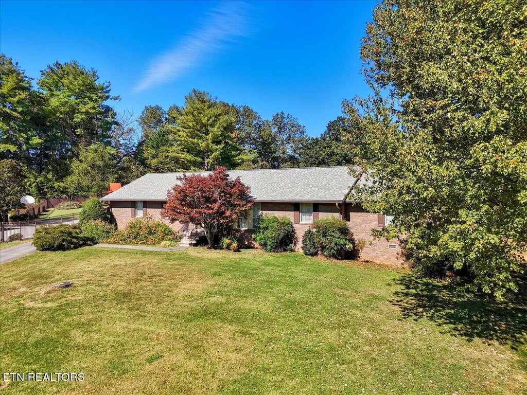Photo of 409 Doublehead Lane, Knoxville, TN 37909 (MLS # 1319262)