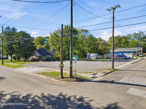Tiny photo for 2115 McCalla Ave, Knoxville, TN 37915 (MLS # 1359615)