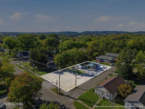 Photo of 2115 McCalla Ave, Knoxville, TN 37915 (MLS # 1359615)