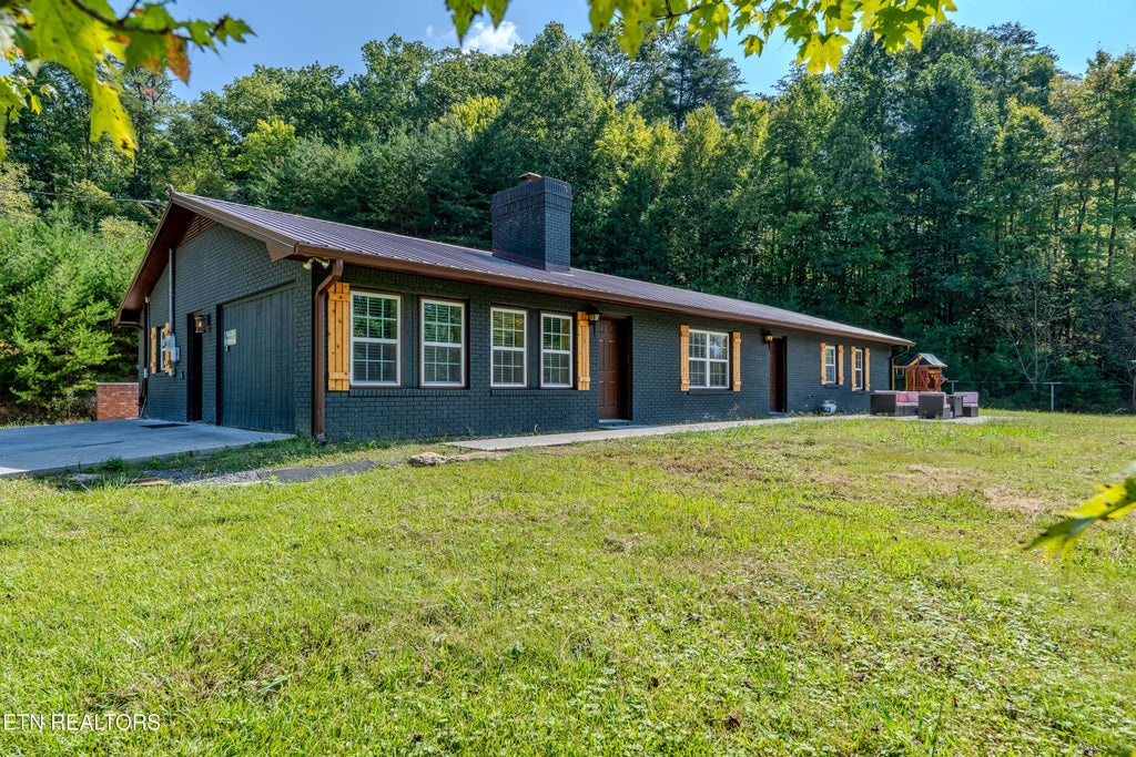 Photo of 4323 Boogertown Rd, Sevierville, TN 37876 (MLS # 1356952)