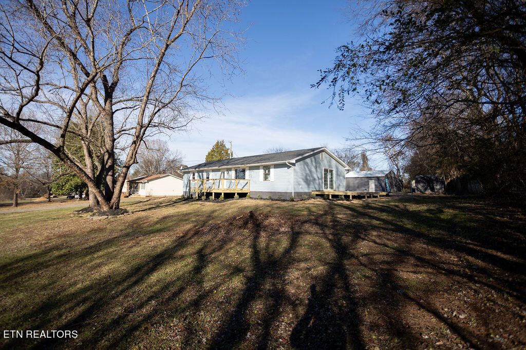 Photo of 1013 N Trigonia Rd, Greenback, TN 37742 (MLS # 1248033)