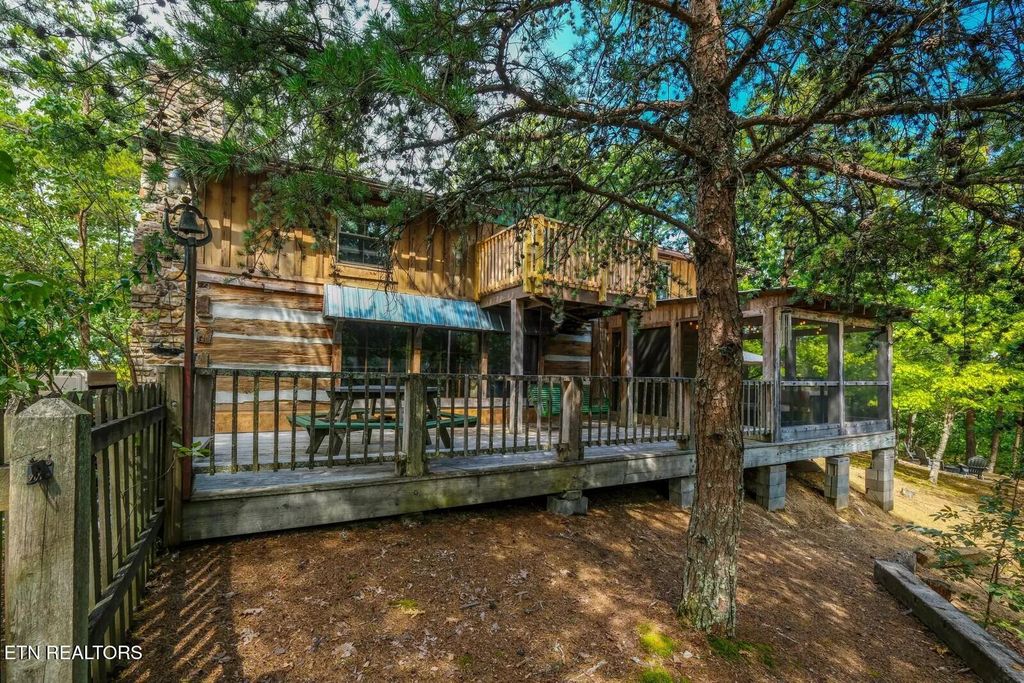 Photo of 867 Lloyd Huskey Rd, Sevierville, TN 37863 (MLS # 1319974)