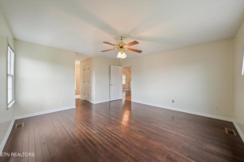Tiny photo for 2560 Hirst Circle, Lenoir City, TN 37772 (MLS # 1359541)