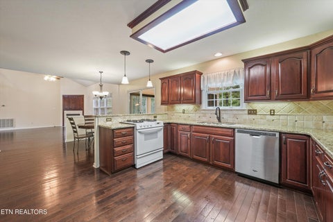 Tiny photo for 2560 Hirst Circle, Lenoir City, TN 37772 (MLS # 1359541)