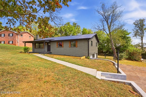 Photo of 5608 Springplace Circle, Knoxville, TN 37924 (MLS # 1356082)