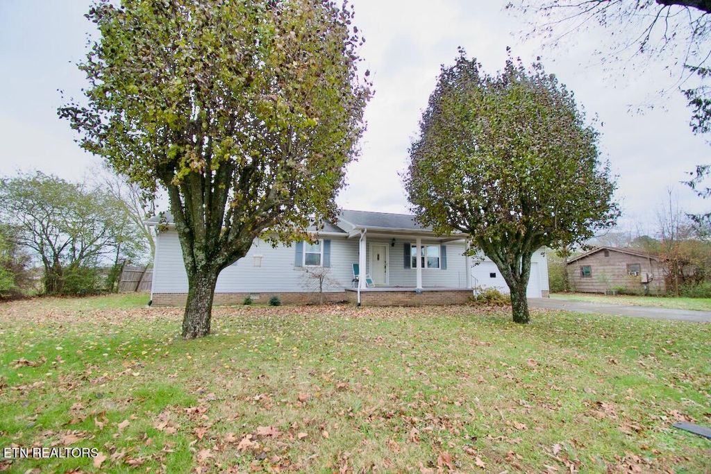 Photo of 922 Ratledge Rd, Friendsville, TN 37737 (MLS # 1284656)