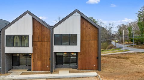 Photo of 845 Vera Valley Way, Knoxville, TN 37919 (MLS # 1334634)