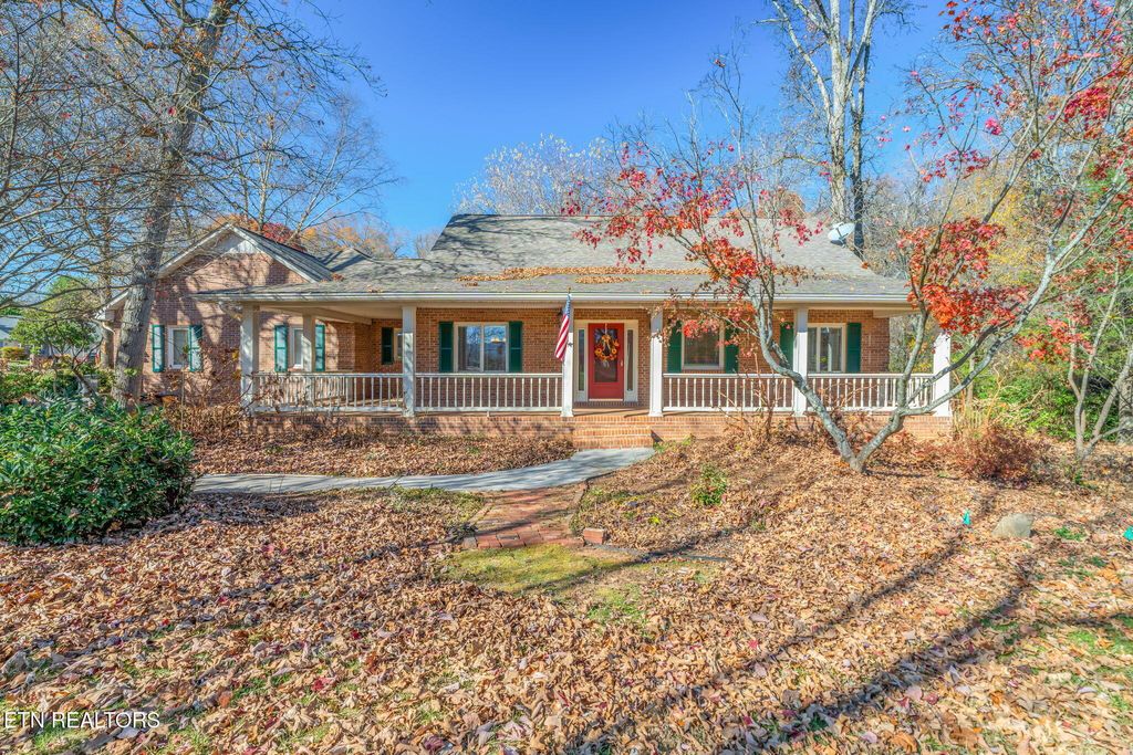 Photo of 1212 N Wingate Way, Maryville, TN 37803 (MLS # 1321727)