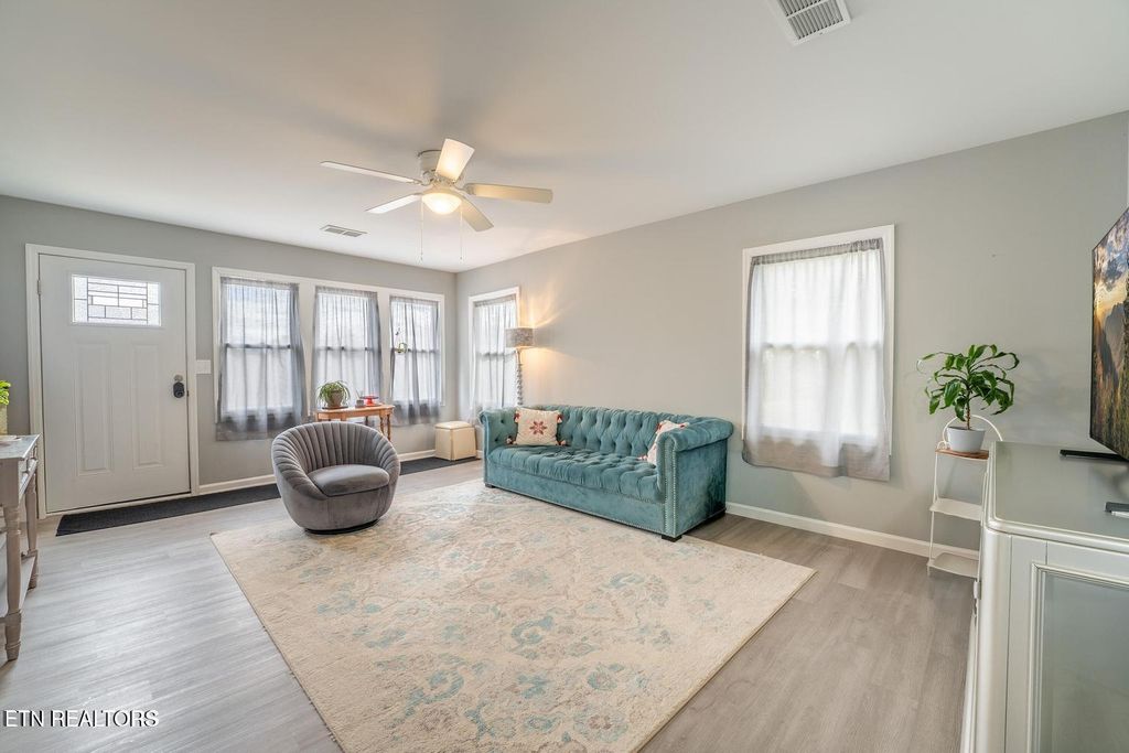 Photo of 4257 Skyline drive Drive, Knoxville, TN 37914 (MLS # 1332117)