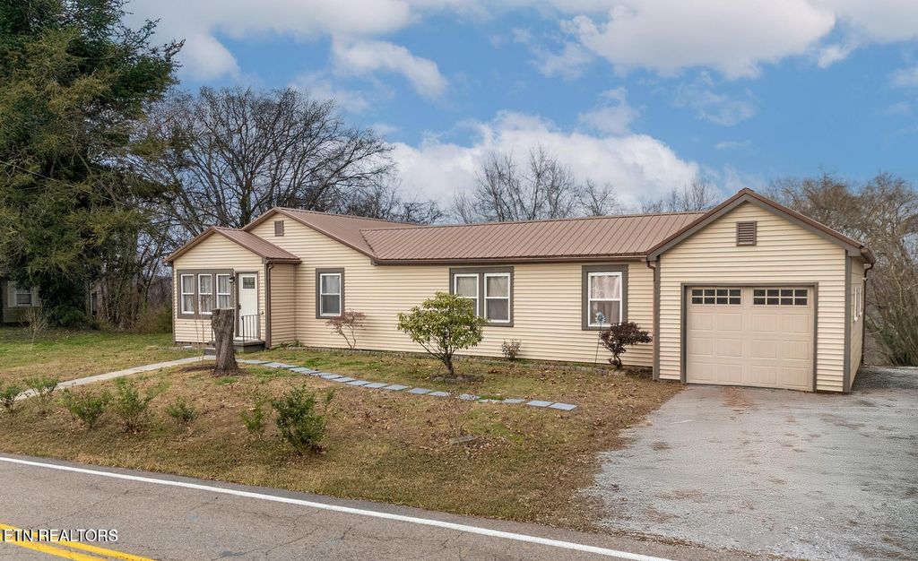 Photo of 4257 Skyline drive Drive, Knoxville, TN 37914 (MLS # 1332117)