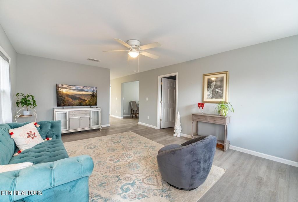 Photo of 4257 Skyline drive Drive, Knoxville, TN 37914 (MLS # 1332117)