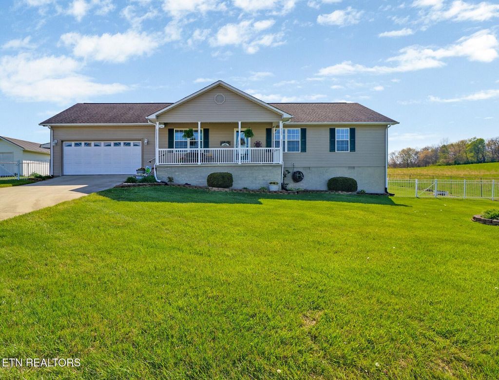 Photo of 341 Jesse Loop, Crossville, TN 38555 (MLS # 1297657)