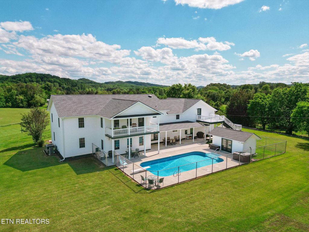 Photo of 154 Lane Hedgecock Rd, Kingston, TN 37763 (MLS # 1300206)