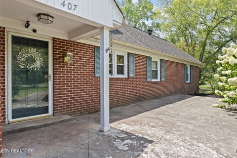 Tiny photo for 407 Eagle Bend Lane, Clinton, TN 37716 (MLS # 1310713)