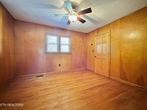 Tiny photo for 407 Eagle Bend Lane, Clinton, TN 37716 (MLS # 1310713)