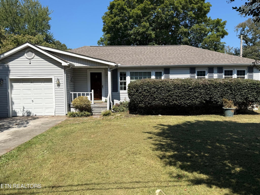 Photo of 220 Kenneth St, Athens, TN 37303 (MLS # 1354152)