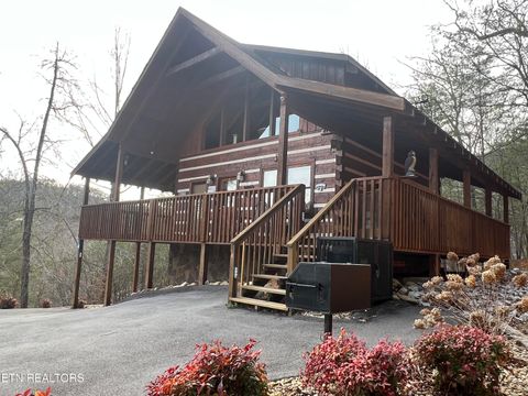 Photo of 1554 Bear Valley Rd, Sevierville, TN 37876 (MLS # 1330415)