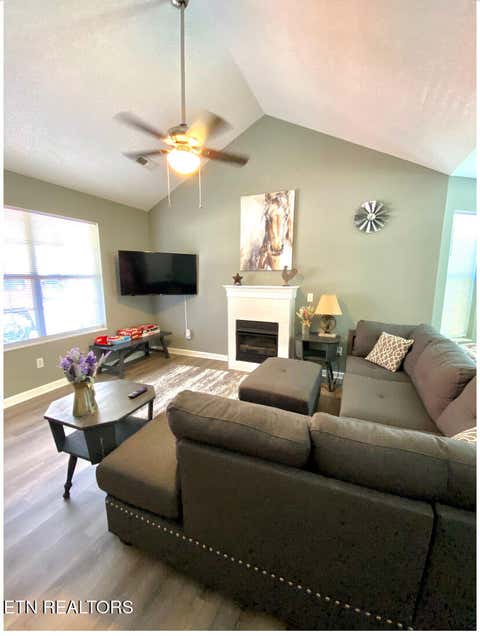 Tiny photo for 902 Middlebrook Court, Sevierville, TN 37862 (MLS # 1349924)