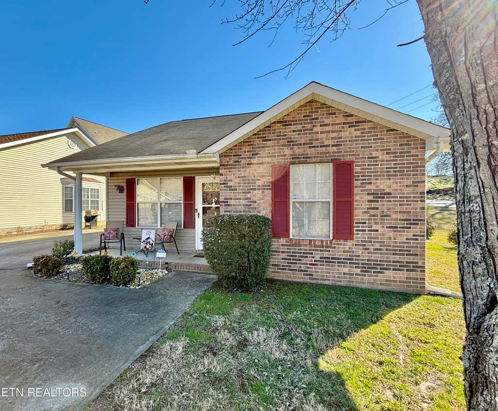 Photo of 902 Middlebrook Court, Sevierville, TN 37862 (MLS # 1349924)