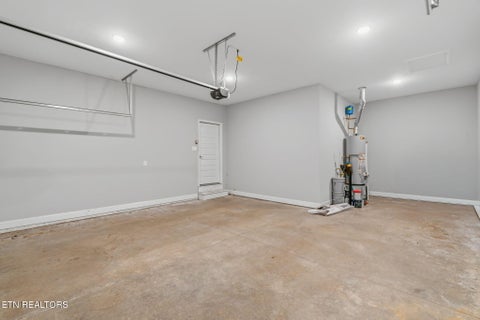 Tiny photo for 105 E Fortenberry St, Oak Ridge, TN 37830 (MLS # 1354974)