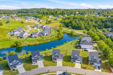 Tiny photo for 105 E Fortenberry St, Oak Ridge, TN 37830 (MLS # 1354974)
