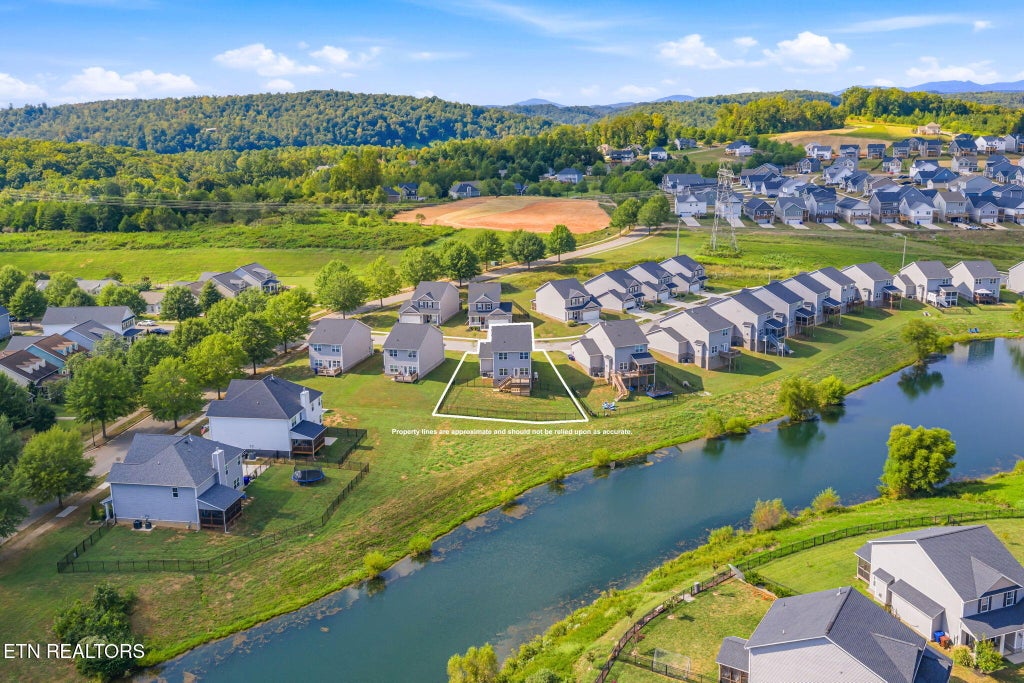Photo of 105 E Fortenberry St, Oak Ridge, TN 37830 (MLS # 1354974)