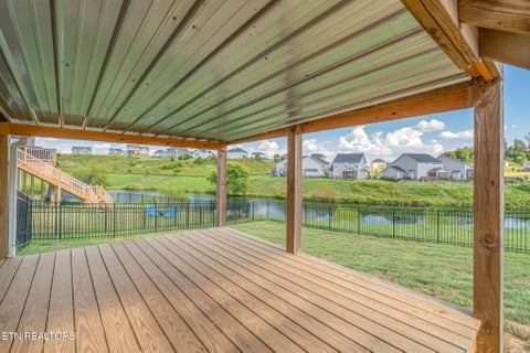 Tiny photo for 105 E Fortenberry St, Oak Ridge, TN 37830 (MLS # 1354974)
