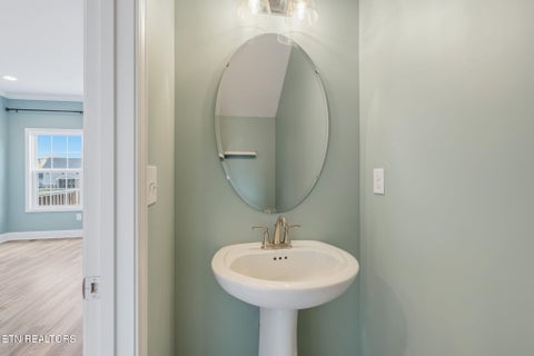 Tiny photo for 105 E Fortenberry St, Oak Ridge, TN 37830 (MLS # 1354974)