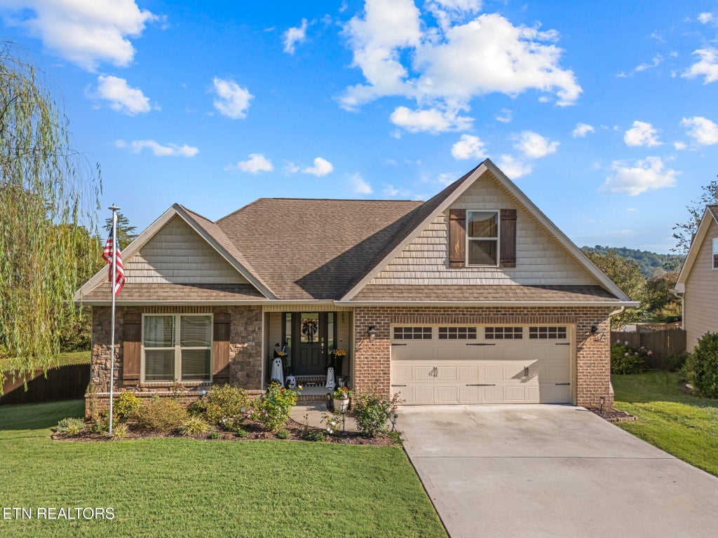 Photo of 7222 Settlers Path Lane, Knoxville, TN 37920 (MLS # 1358918)