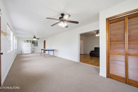 Tiny photo for 409 Walden Ave, Harriman, TN 37748 (MLS # 1356201)