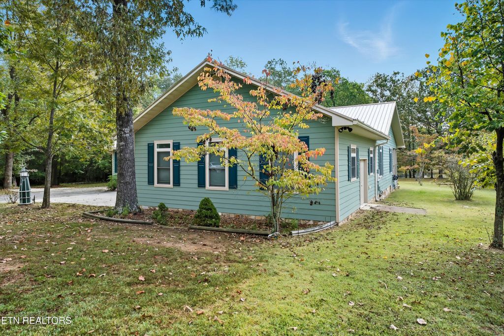 Photo of 304 Amy Tr, Spring City, TN 37381 (MLS # 1318085)